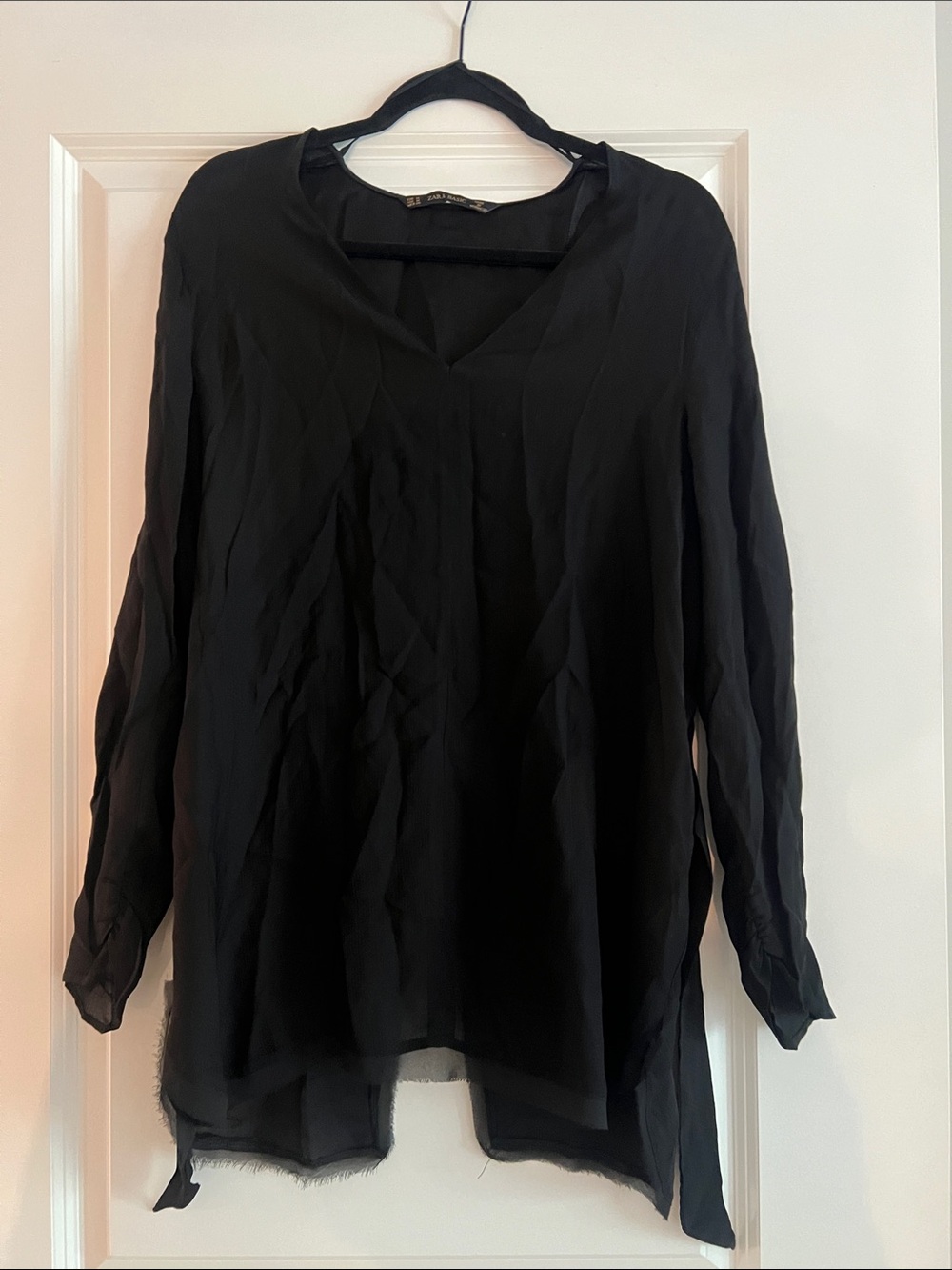 Black Lightweight V-Neck Long Sleeve Open Back Women's Top with Tie